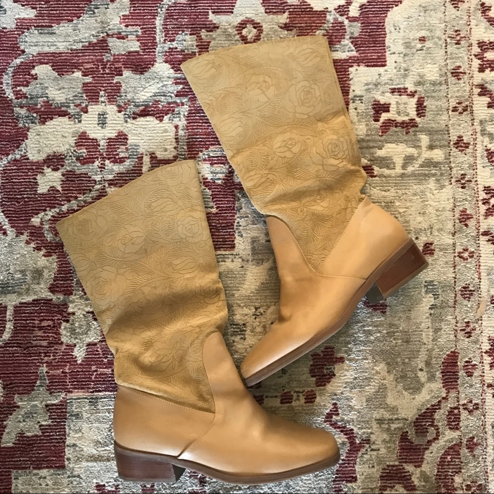 Vintage Markon Leather embossed floral rose camel tan boots 8.5 Suela